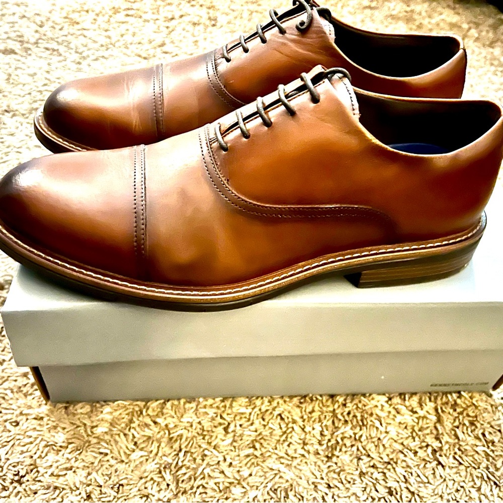 Kenneth Cole dress shoes. Sz 10.5